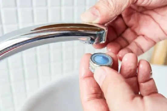 cleaning the filter of your faucet